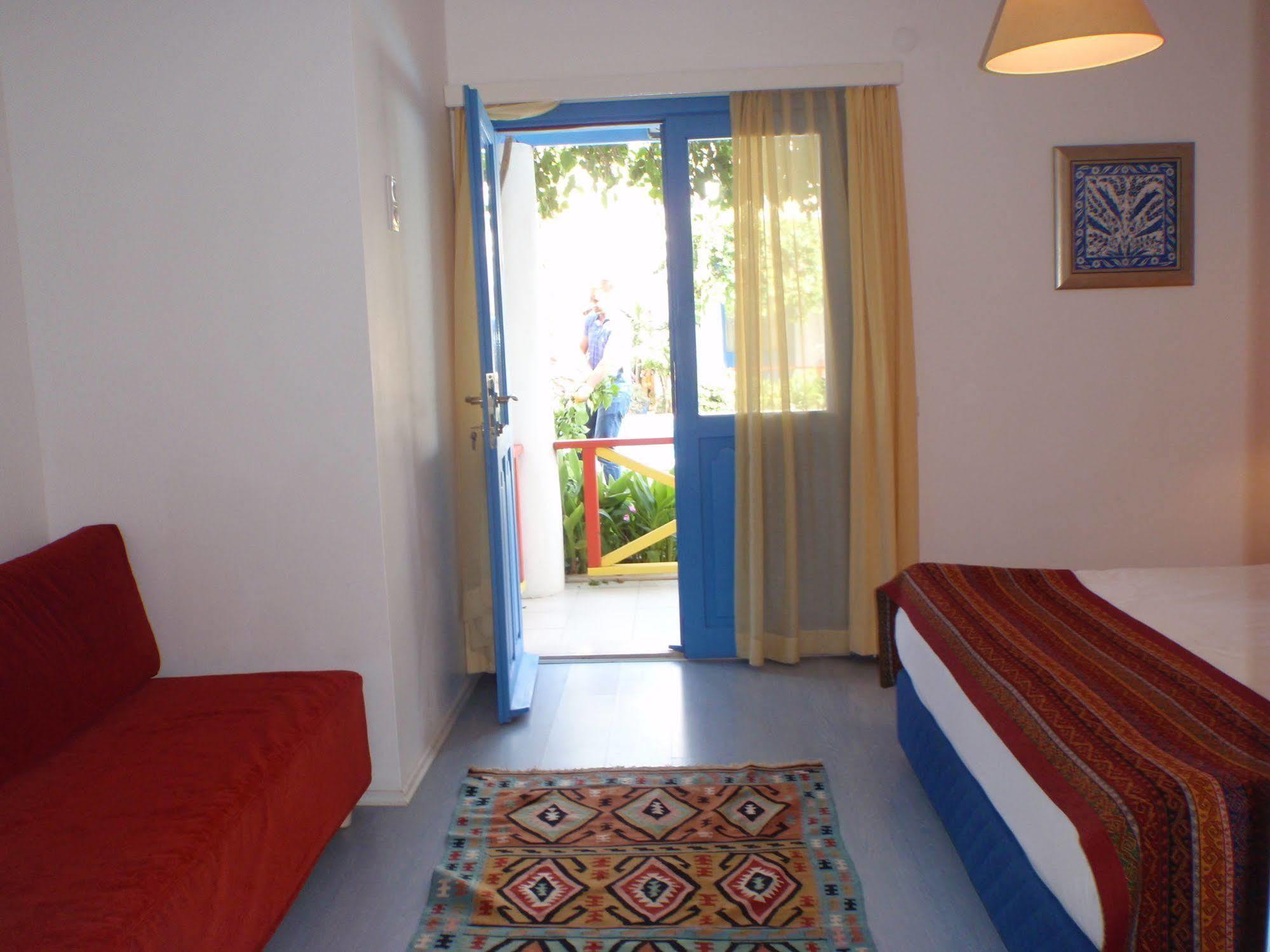 Su - Otel